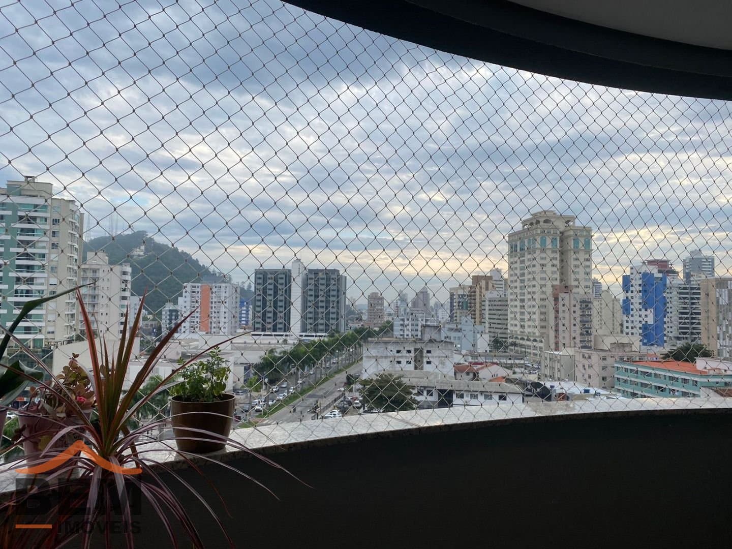 Apartamento para Venda com 3 quartos e 100m² no bairro Centro, em Itajaí
