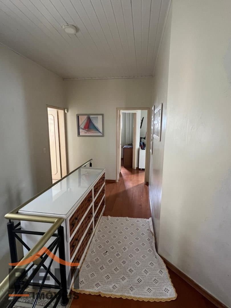 Casa para Venda com 4 quartos e 550m² no bairro Vila Operária, em Itajaí