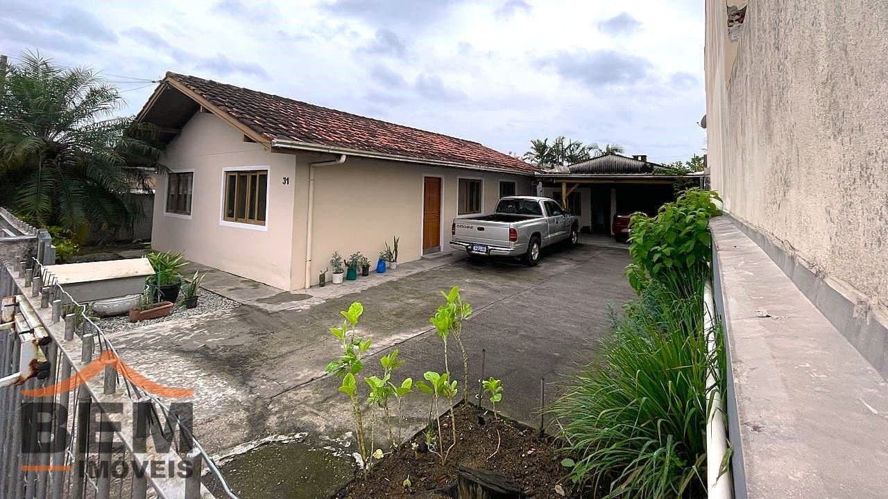 Casa para Venda com 2 quartos e 144m² no bairro Areias, em Camboriú