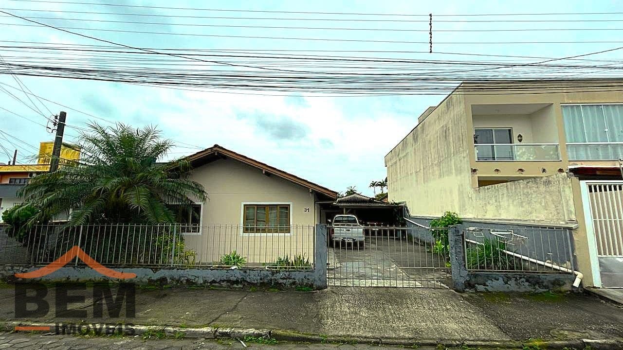 Casa para Venda com 2 quartos e 144m² no bairro Areias, em Camboriú