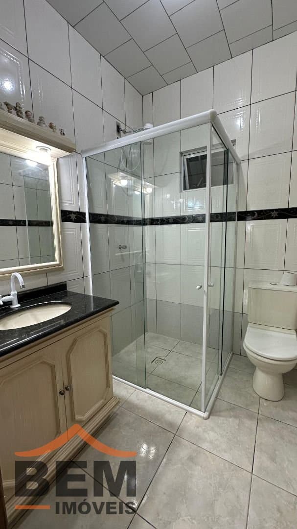 Casa para Venda com 3 quartos e 210m² no bairro Zimbros, em Bombinhas