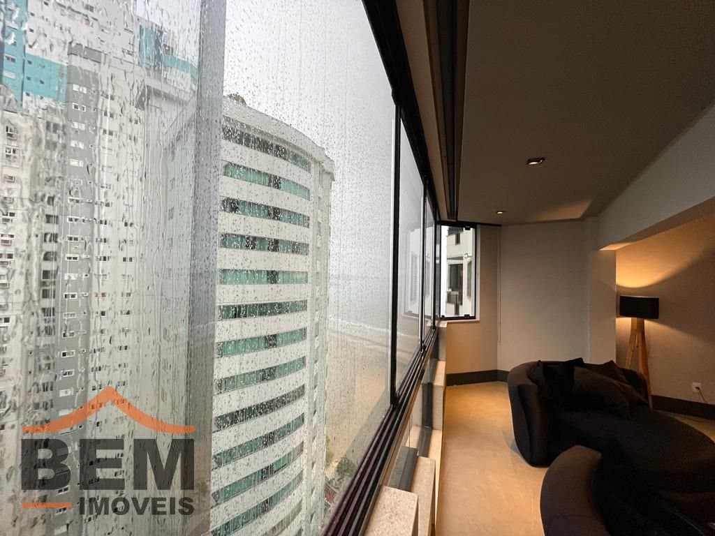 Apartamento para Locação com 2 quartos e 85m² no bairro Barra Sul, em Balneário Camboriú: 07- SACADA