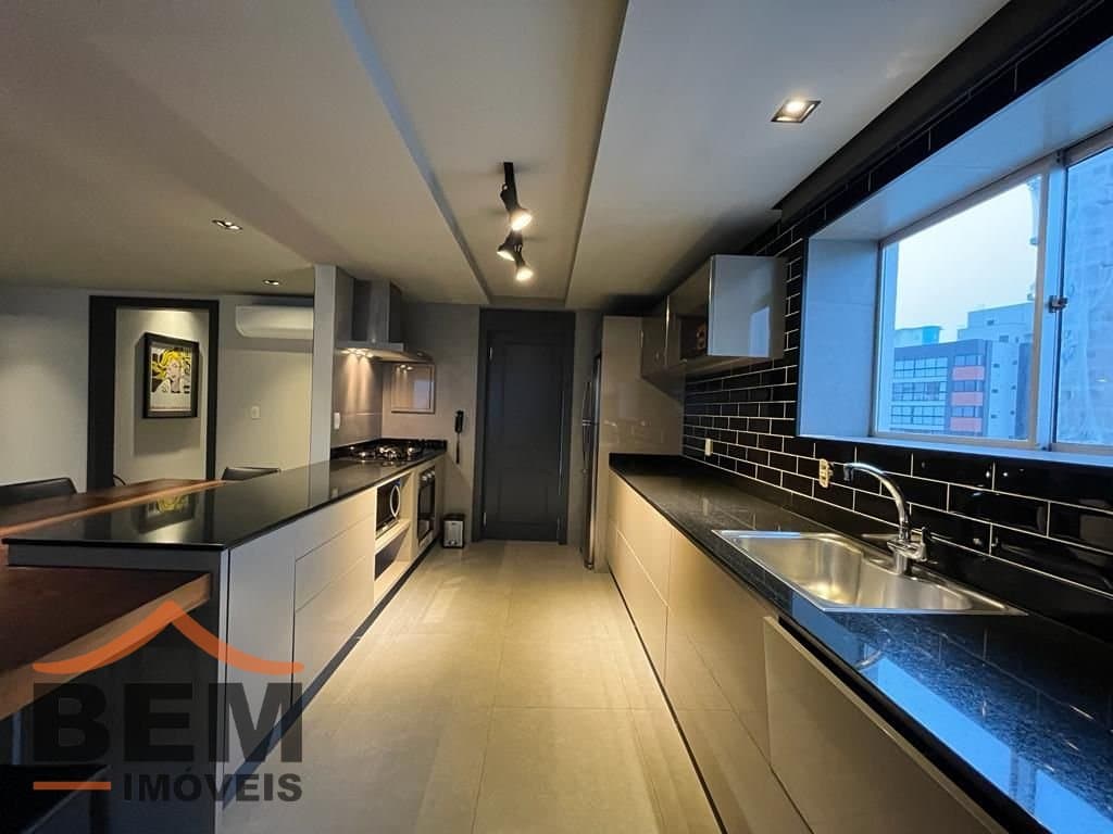 Apartamento para Locação com 2 quartos e 85m² no bairro Barra Sul, em Balneário Camboriú: 05- COZINHA