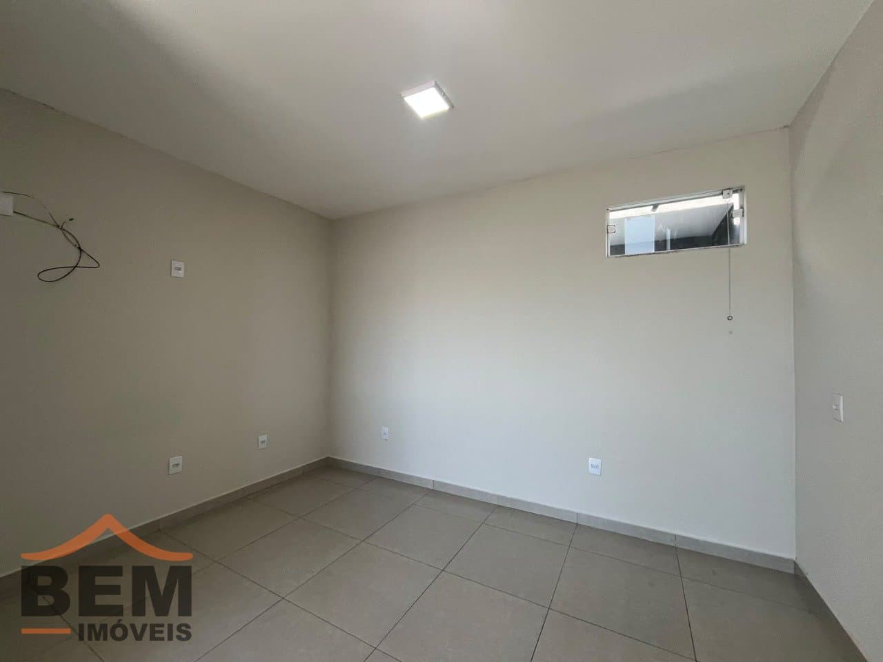 Kitnet para Locação com 1 quarto e 20m² no bairro Cordeiros, em Itajaí
