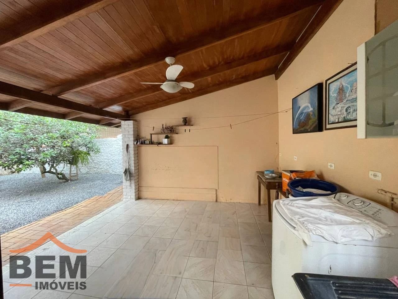Casa para Venda com 2 quartos e 230m² no bairro Bairro Areias, em Camboriú