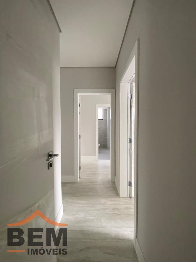 Apartamento para Venda com 4 quartos e 146m² no bairro Pioneiros, em Balneário Camboriú
