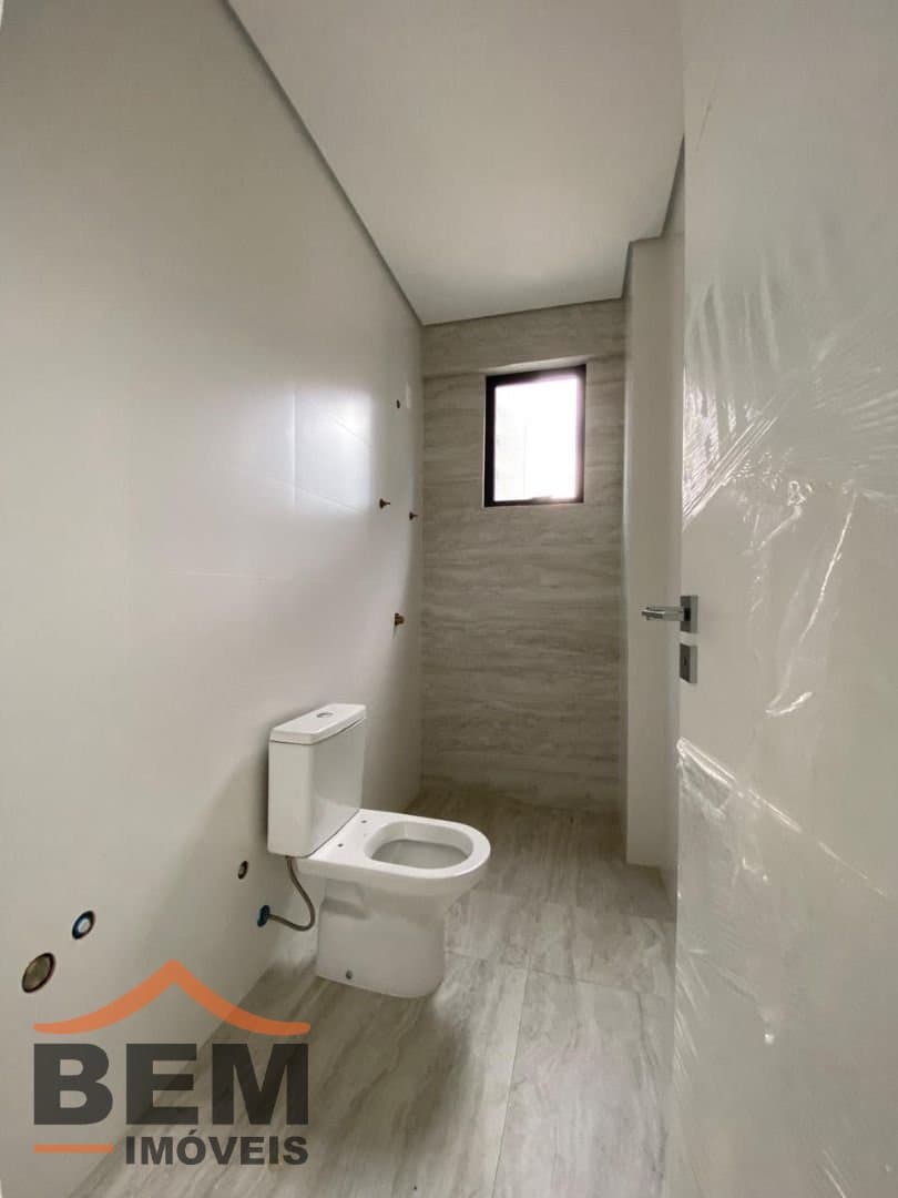 Apartamento para Venda com 4 quartos e 146m² no bairro Pioneiros, em Balneário Camboriú