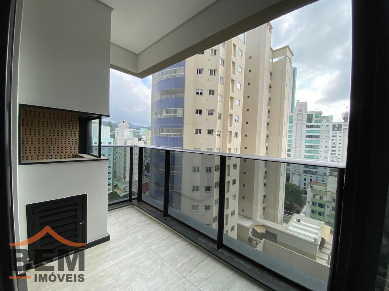 Apartamento para Venda com 4 quartos e 146m² no bairro Pioneiros, em Balneário Camboriú