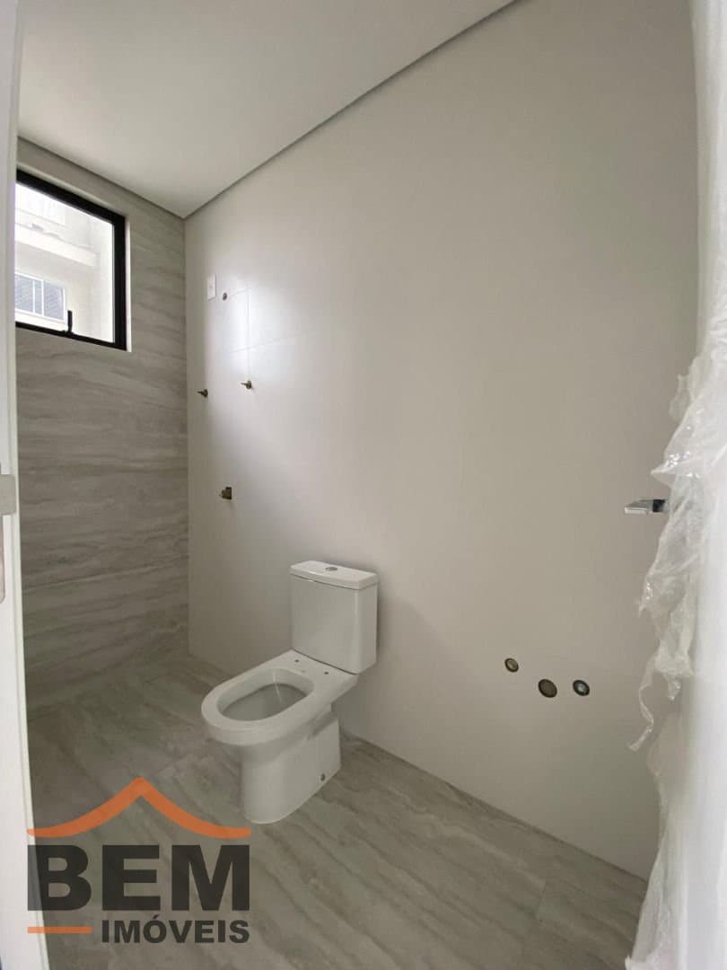 Apartamento para Venda com 4 quartos e 146m² no bairro Pioneiros, em Balneário Camboriú