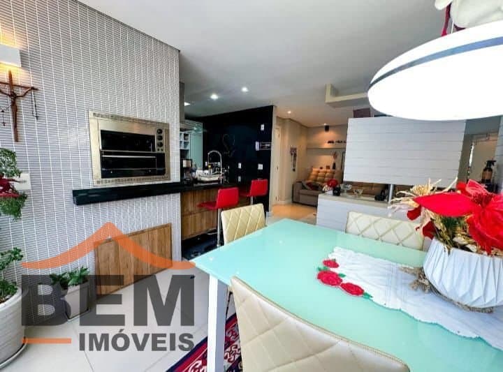 Apartamento para Venda com 3 quartos e 96m² no bairro Pioneiros, em Balneário Camboriú