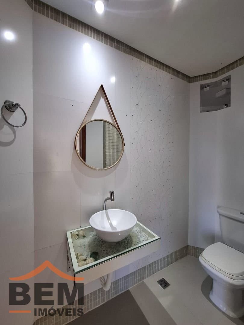 Casa com 4 quartos e 1000m² no bairro Praia das Taquaras, em Balneário Camboriú