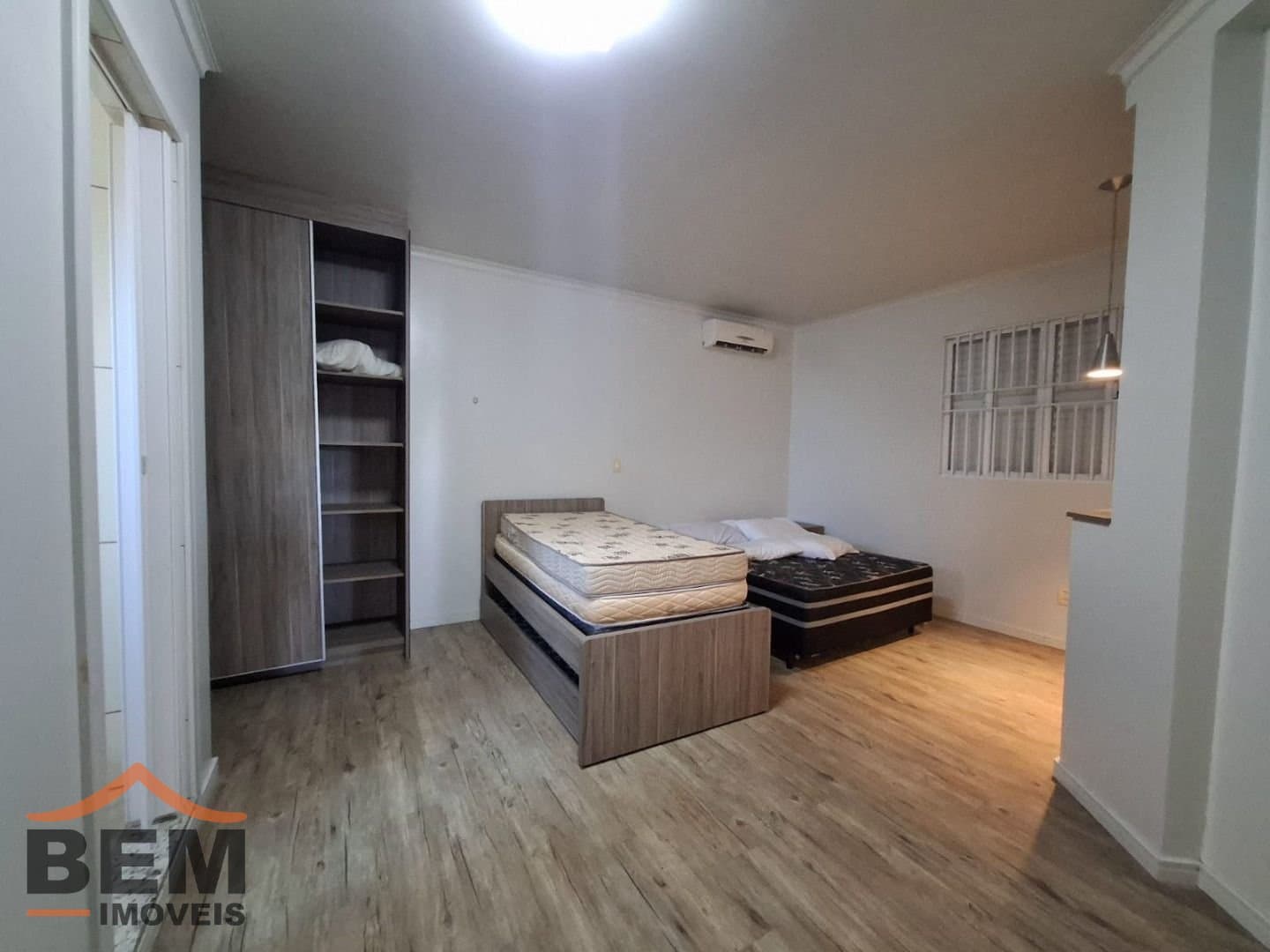 Casa com 4 quartos e 1000m² no bairro Praia das Taquaras, em Balneário Camboriú