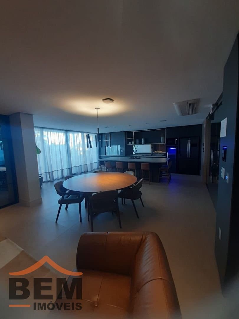 Apartamento para Venda com 3 quartos e 134m² no bairro Centro, em Itajaí