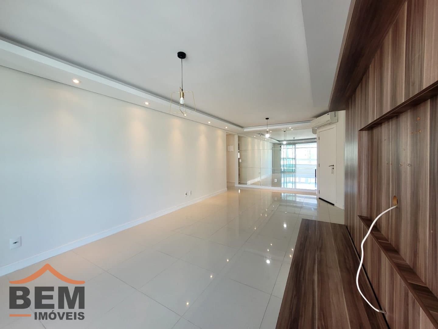 Apartamento para Locação com 3 quartos e 118m² no bairro Fazenda, em Itajaí