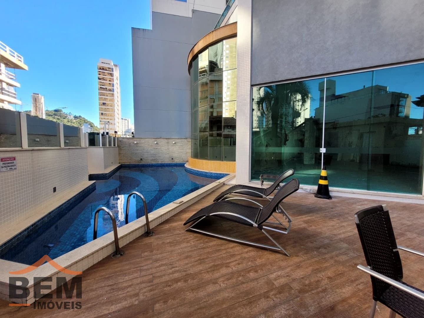 Apartamento para Locação com 3 quartos e 118m² no bairro Fazenda, em Itajaí