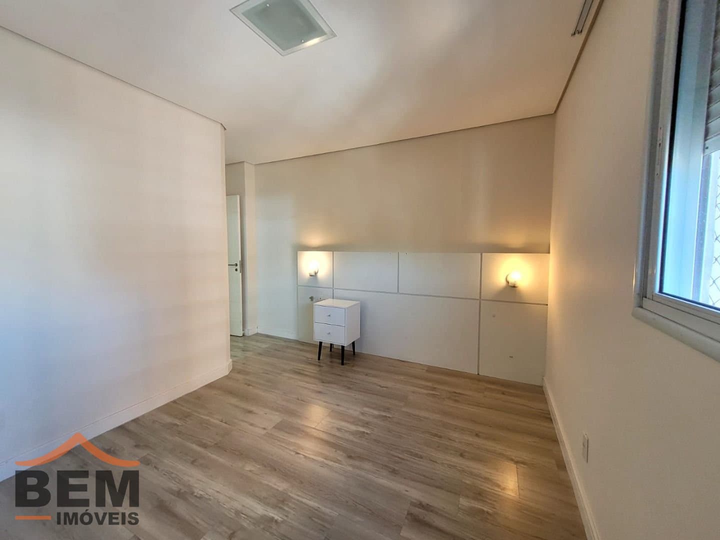 Apartamento para Locação com 3 quartos e 118m² no bairro Fazenda, em Itajaí