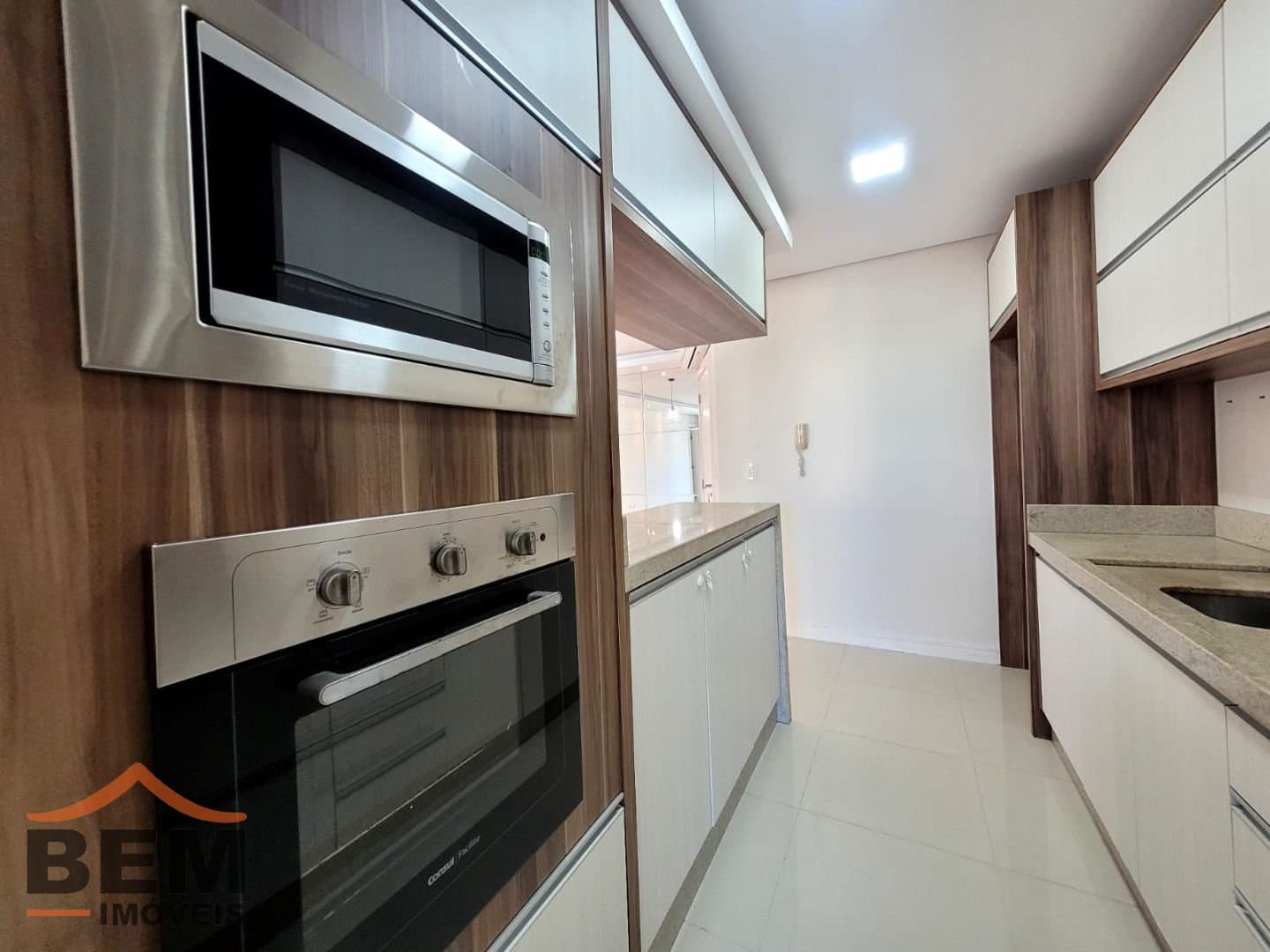 Apartamento para Locação com 3 quartos e 118m² no bairro Fazenda, em Itajaí
