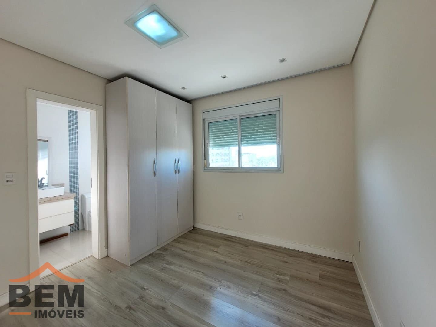 Apartamento para Locação com 3 quartos e 118m² no bairro Fazenda, em Itajaí