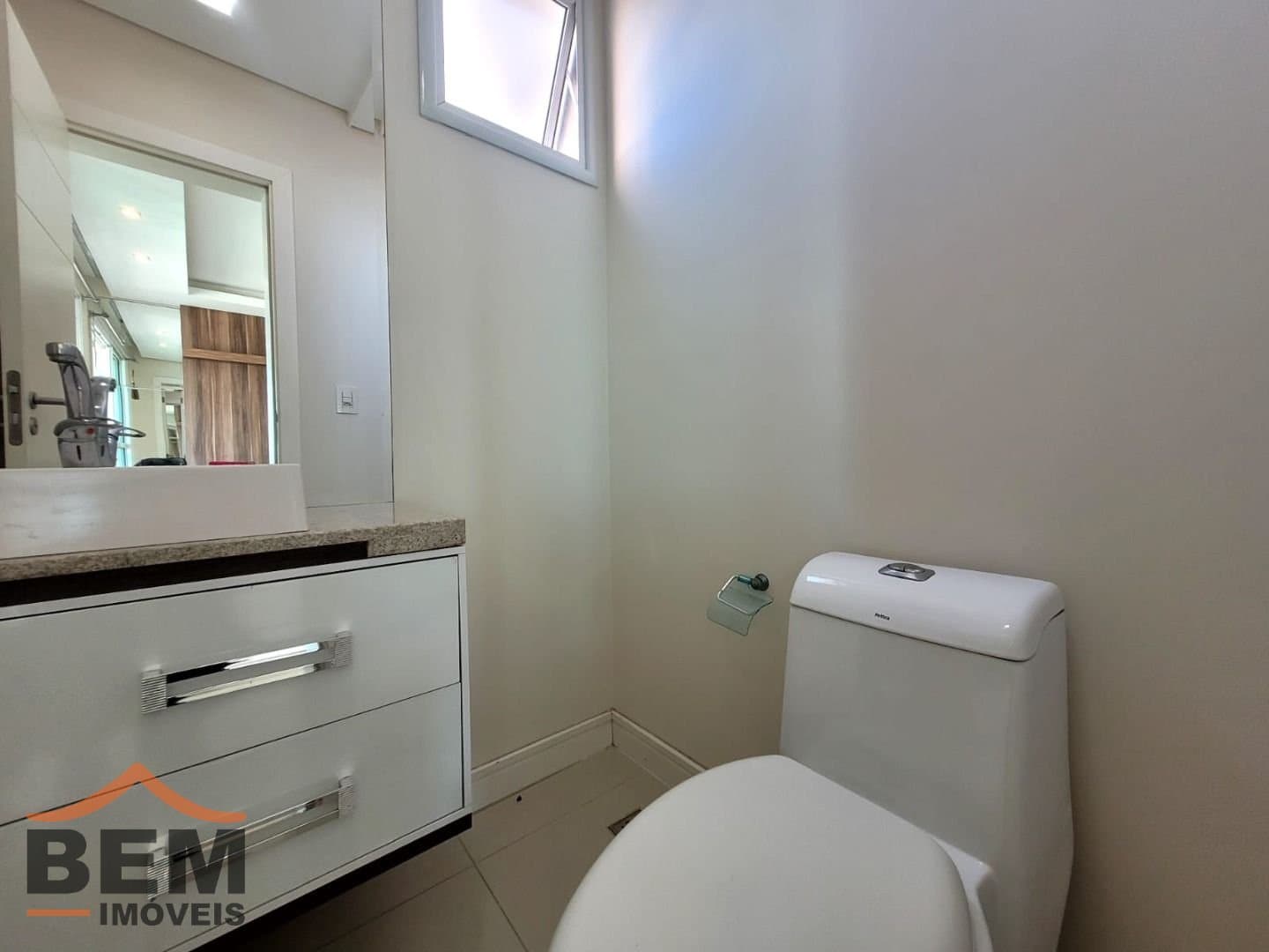 Apartamento para Locação com 3 quartos e 118m² no bairro Fazenda, em Itajaí