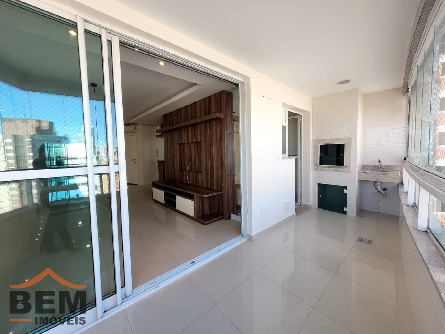 Apartamento para Locação com 3 quartos e 118m² no bairro Fazenda, em Itajaí