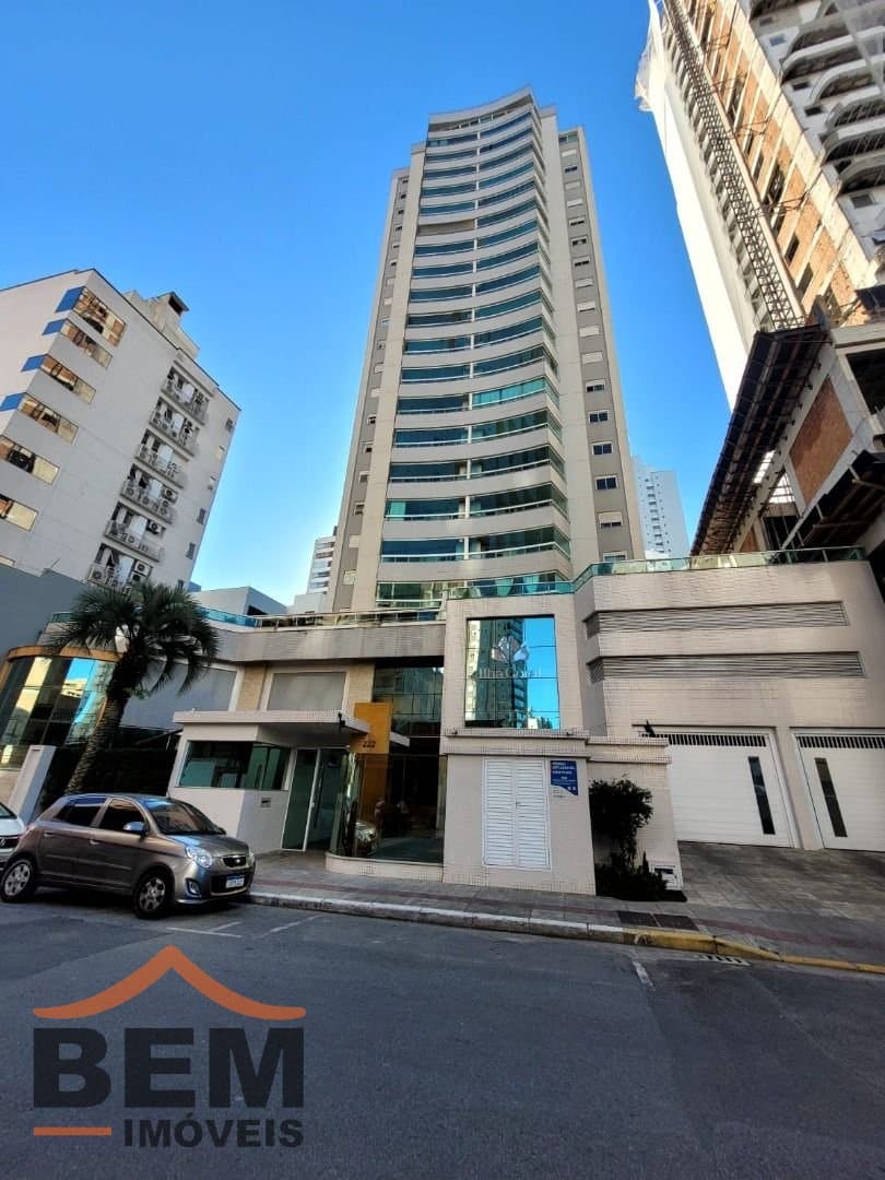 Apartamento para Locação com 3 quartos e 118m² no bairro Fazenda, em Itajaí