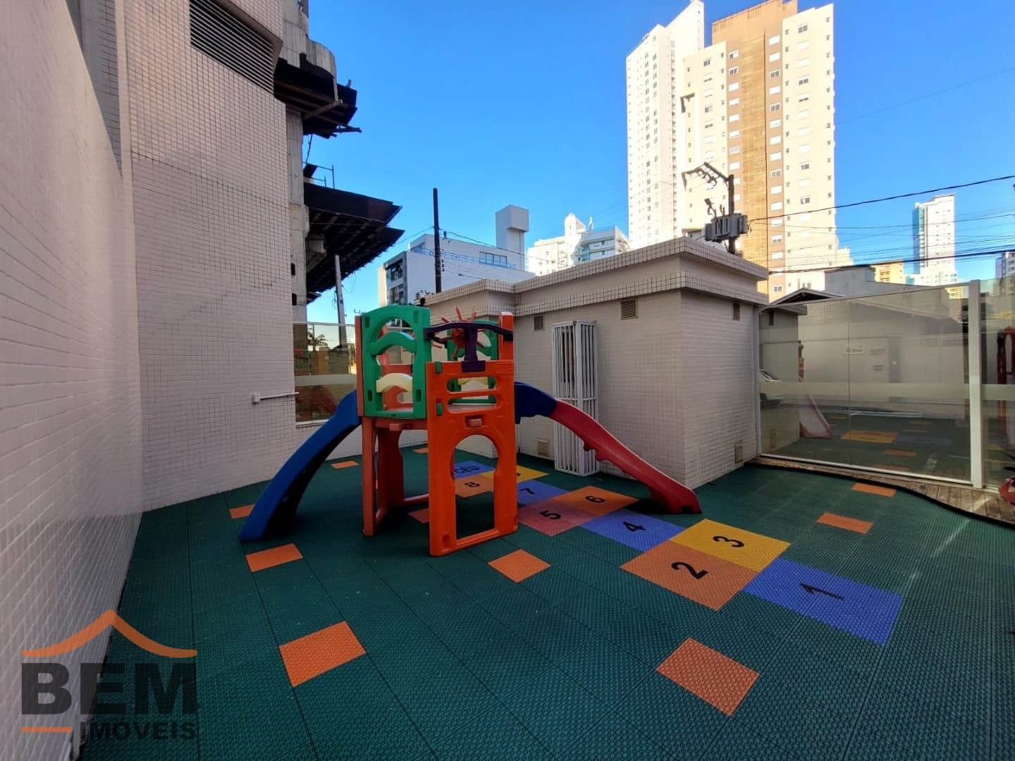 Apartamento para Locação com 3 quartos e 118m² no bairro Fazenda, em Itajaí