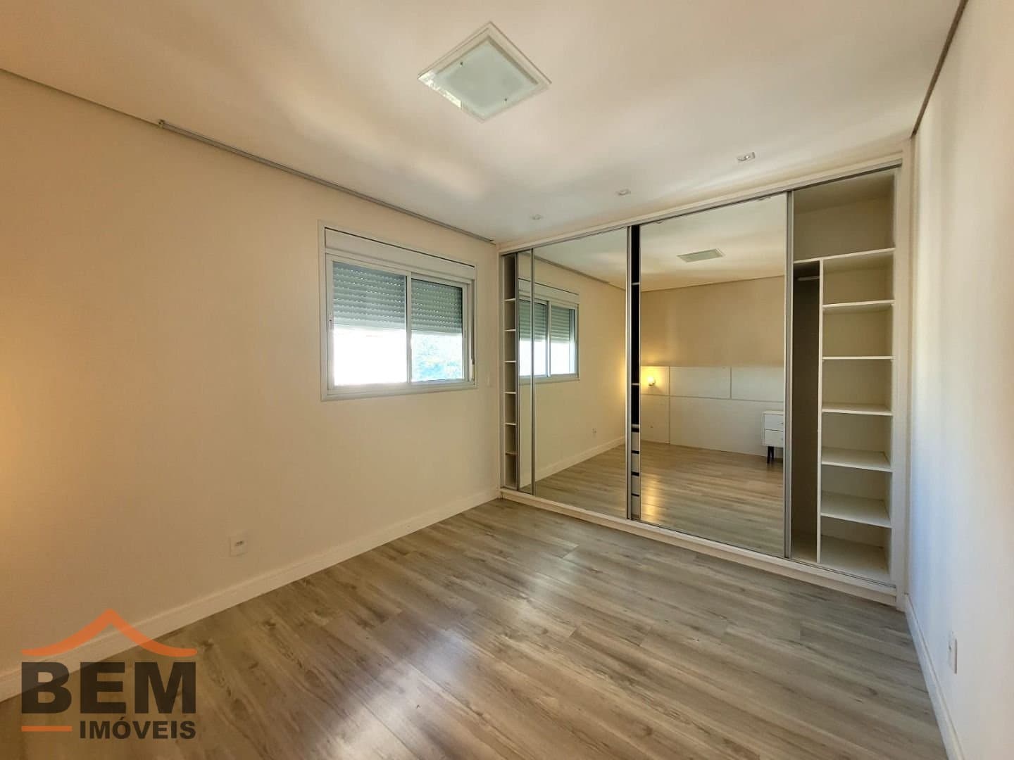Apartamento para Locação com 3 quartos e 118m² no bairro Fazenda, em Itajaí