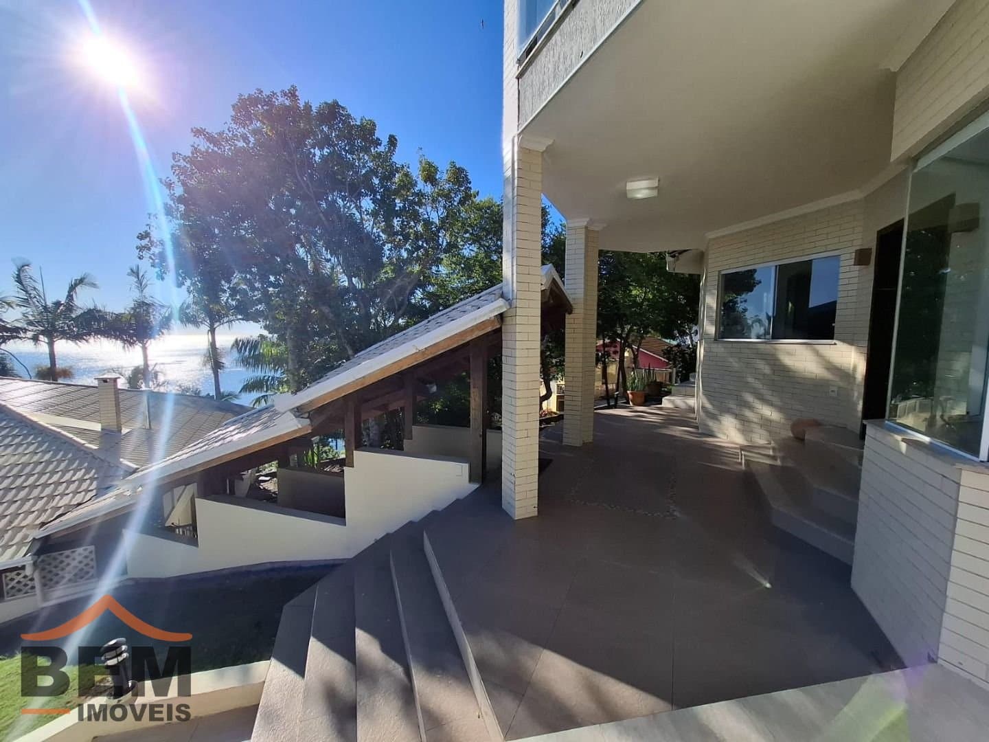Casa para Locação com 4 quartos e 1500m² no bairro Praia das Taquaras, em Balneário Camboriú: 04- VISTA