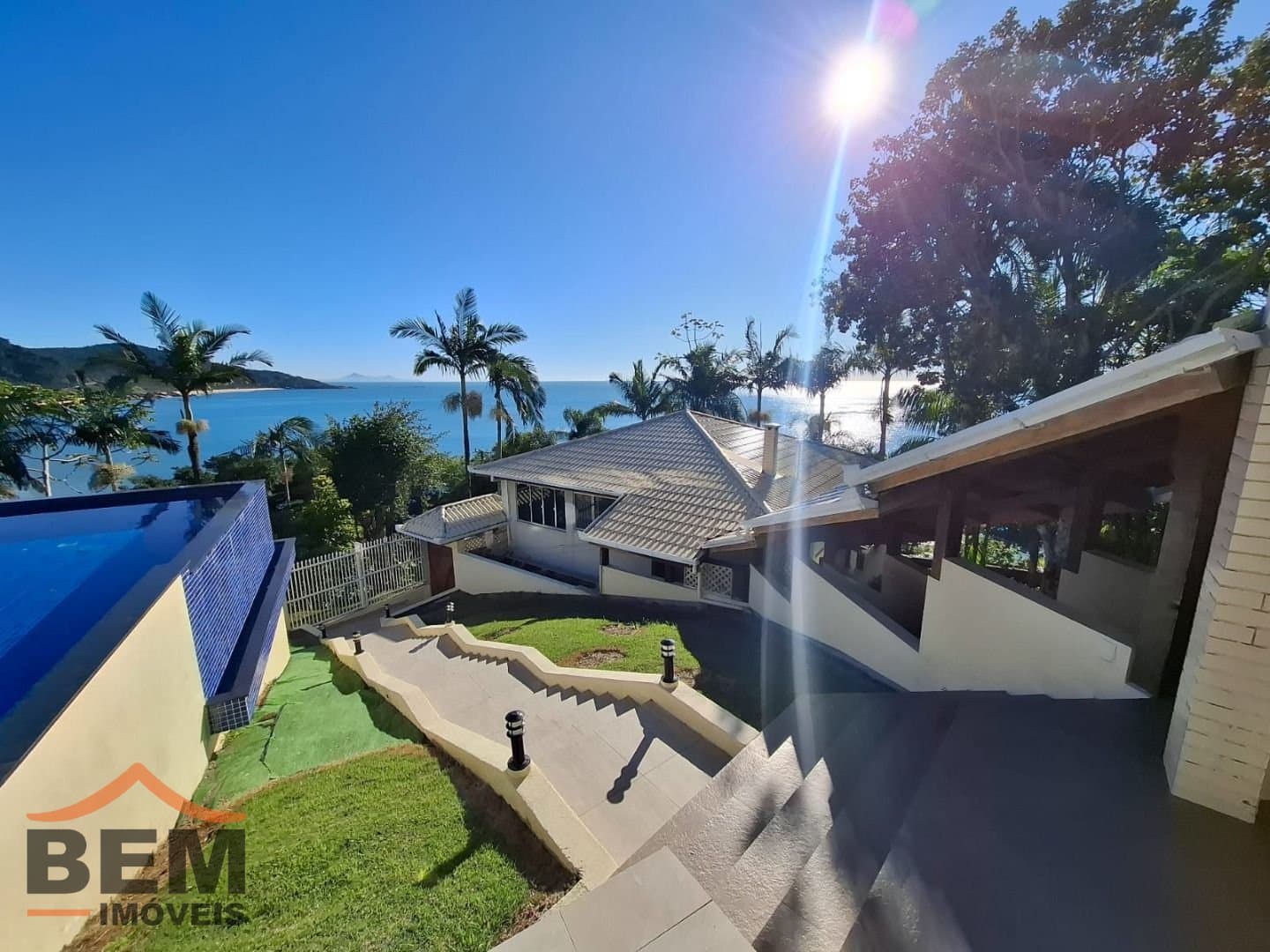 Casa para Locação com 4 quartos e 1500m² no bairro Praia das Taquaras, em Balneário Camboriú: 03- VISTA