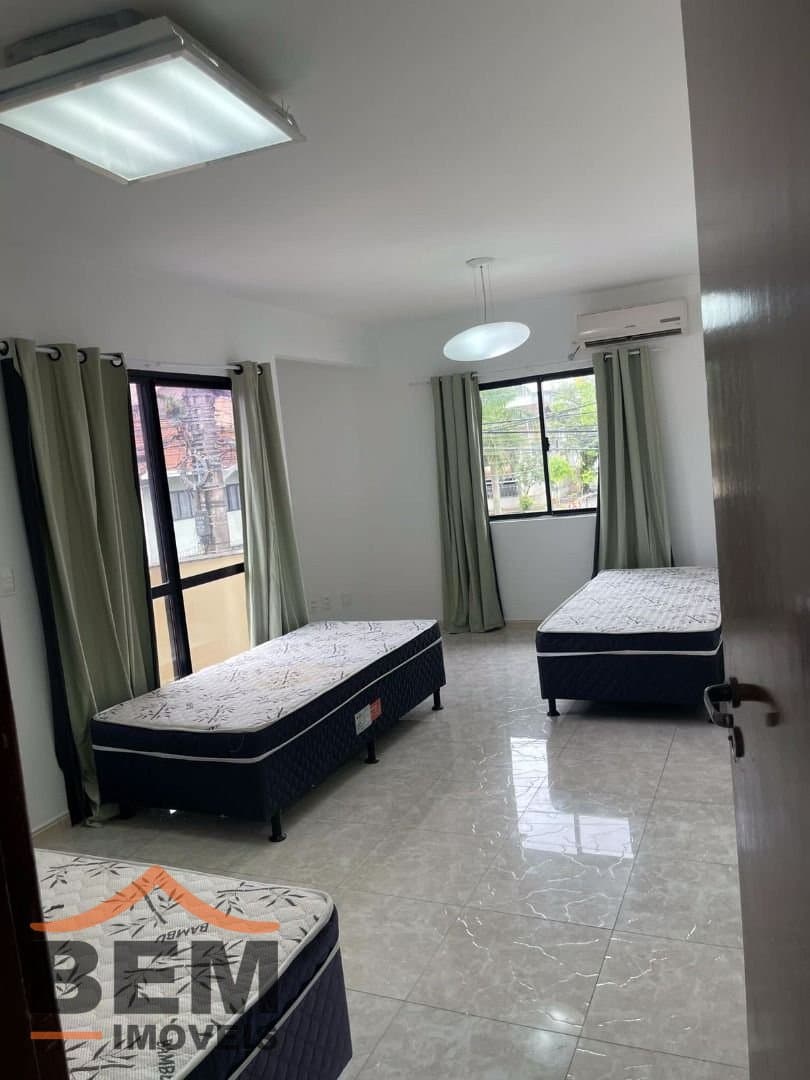 Casa para Venda com 9 quartos e 400m² no bairro Centro, em Balneário Camboriú