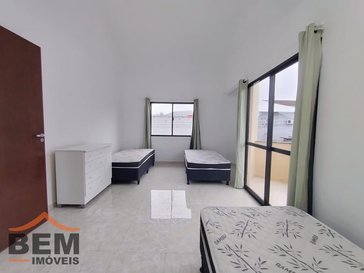 Casa para Venda com 9 quartos e 400m² no bairro Centro, em Balneário Camboriú