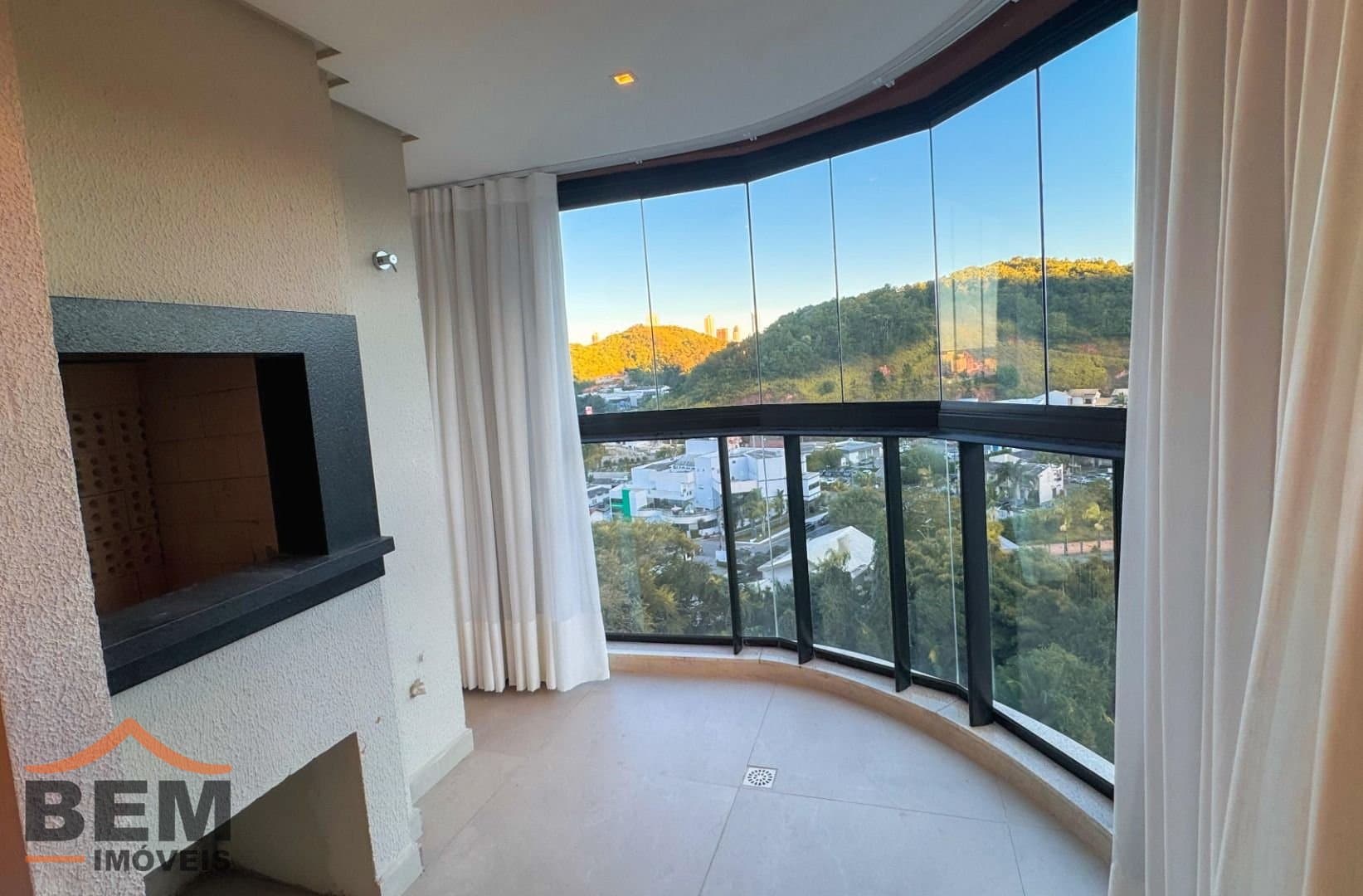 Apartamento para Venda com 2 quartos e 68m² no bairro Praia Brava, em Itajaí
