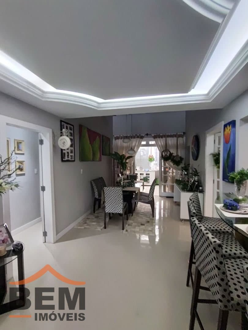 Casa para Venda com 2 quartos e 222m² no bairro Dom Bosco, em Itajaí