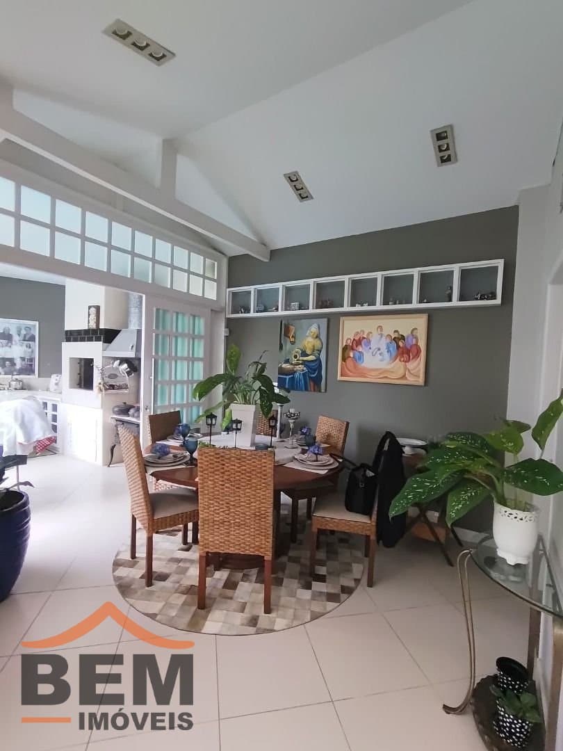 Casa para Venda com 2 quartos e 222m² no bairro Dom Bosco, em Itajaí