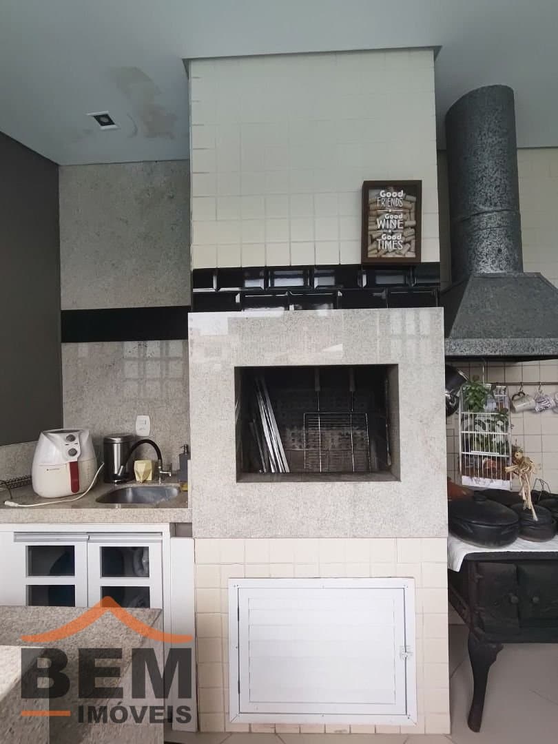 Casa para Venda com 2 quartos e 222m² no bairro Dom Bosco, em Itajaí