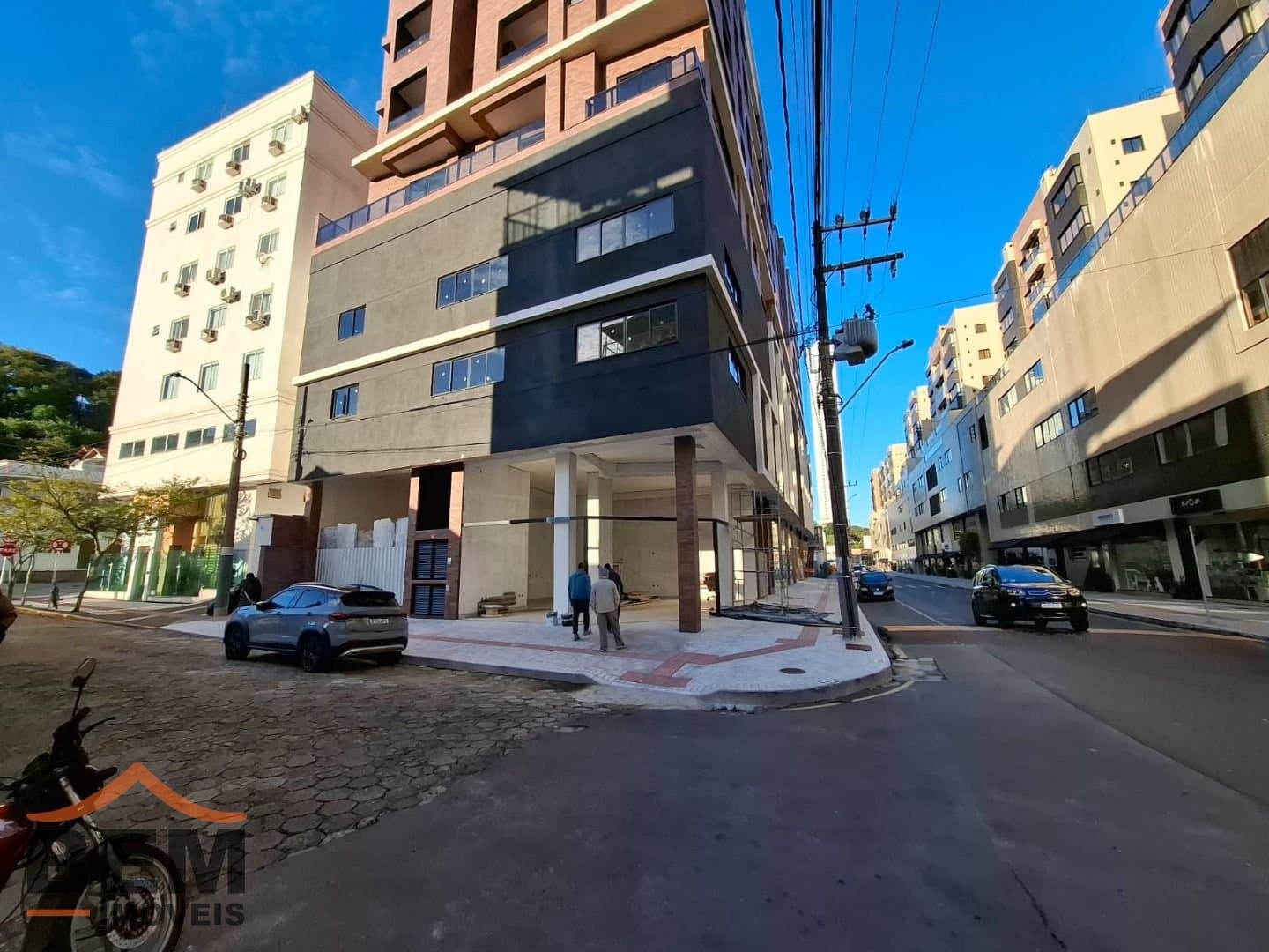 Salas/Conjuntos para Locação com 101m² no bairro Nações, em Balneário Camboriú: 01- FACHADA