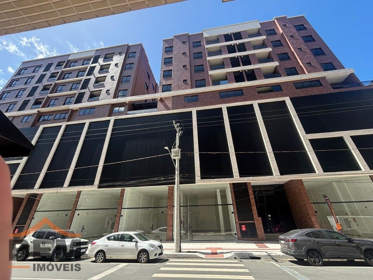 Salas/Conjuntos para Locação com 90m² no bairro Nações, em Balneário Camboriú: 07- FACHADA