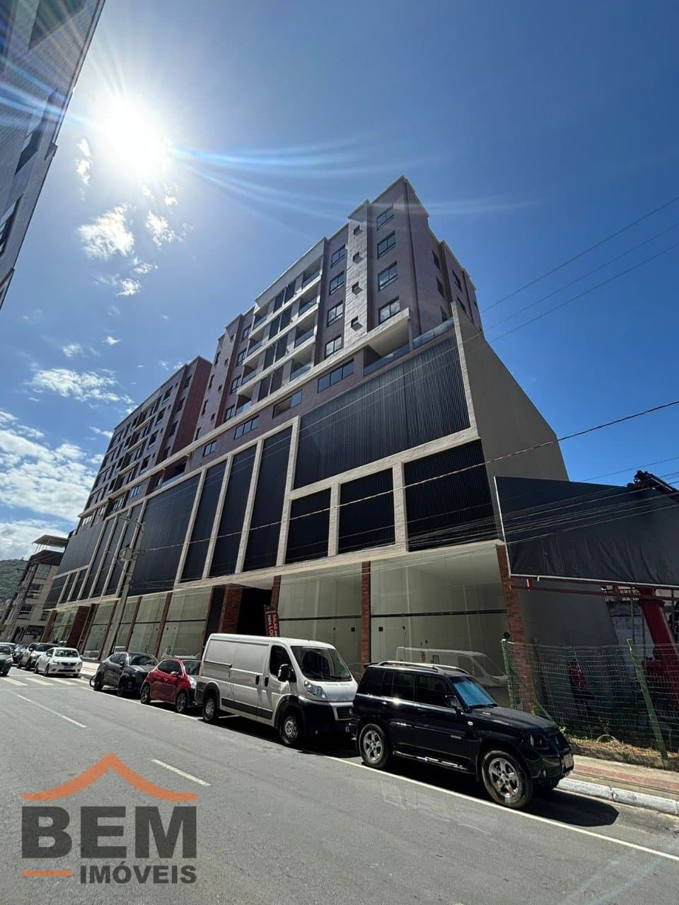 Salas/Conjuntos para Locação com 90m² no bairro Nações, em Balneário Camboriú: 09- FACHADA