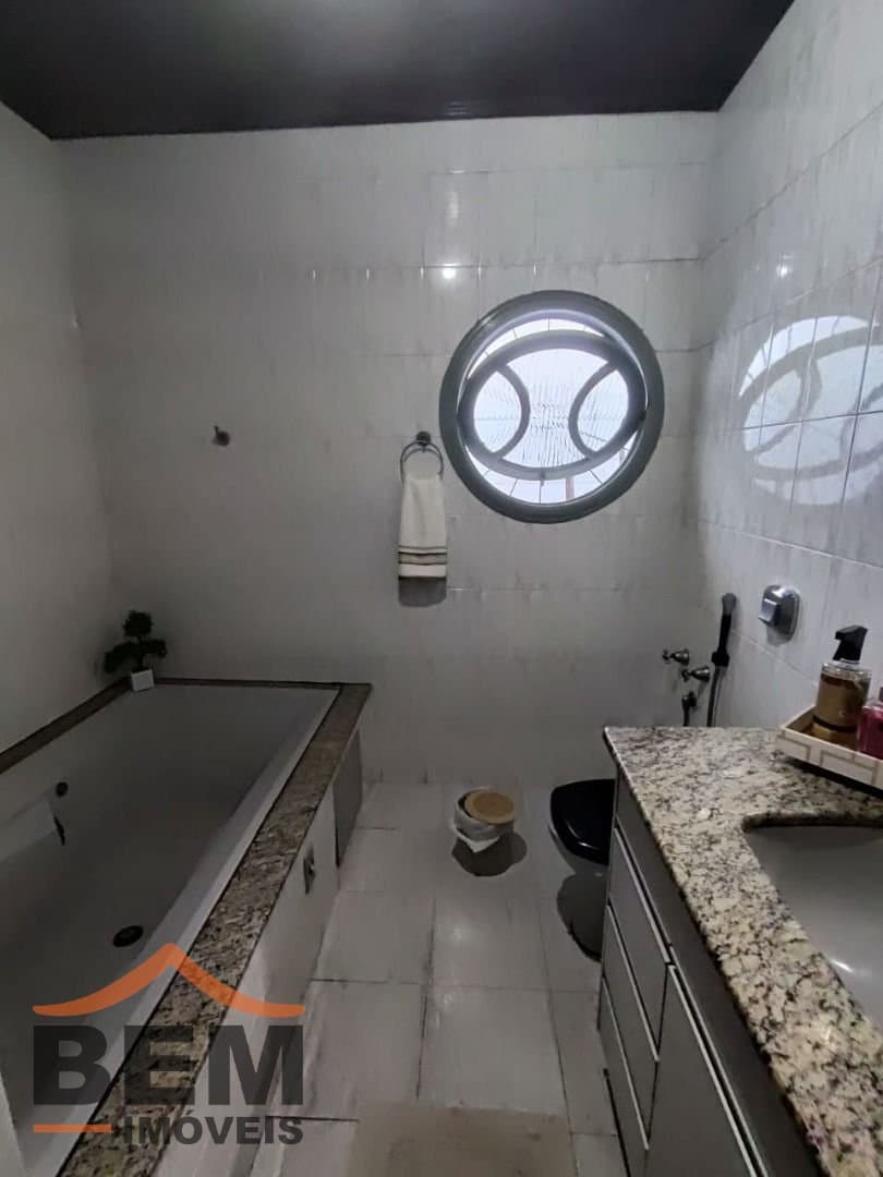 Casa para Venda com 3 quartos e 231m² no bairro Centro, em Itajaí