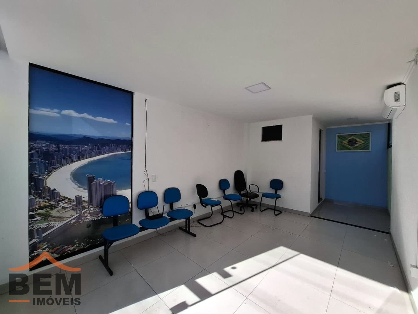 Salas/Conjuntos para Locação com 20m² no bairro Nações, em Balneário Camboriú: 04- SALA COMERCIAL 