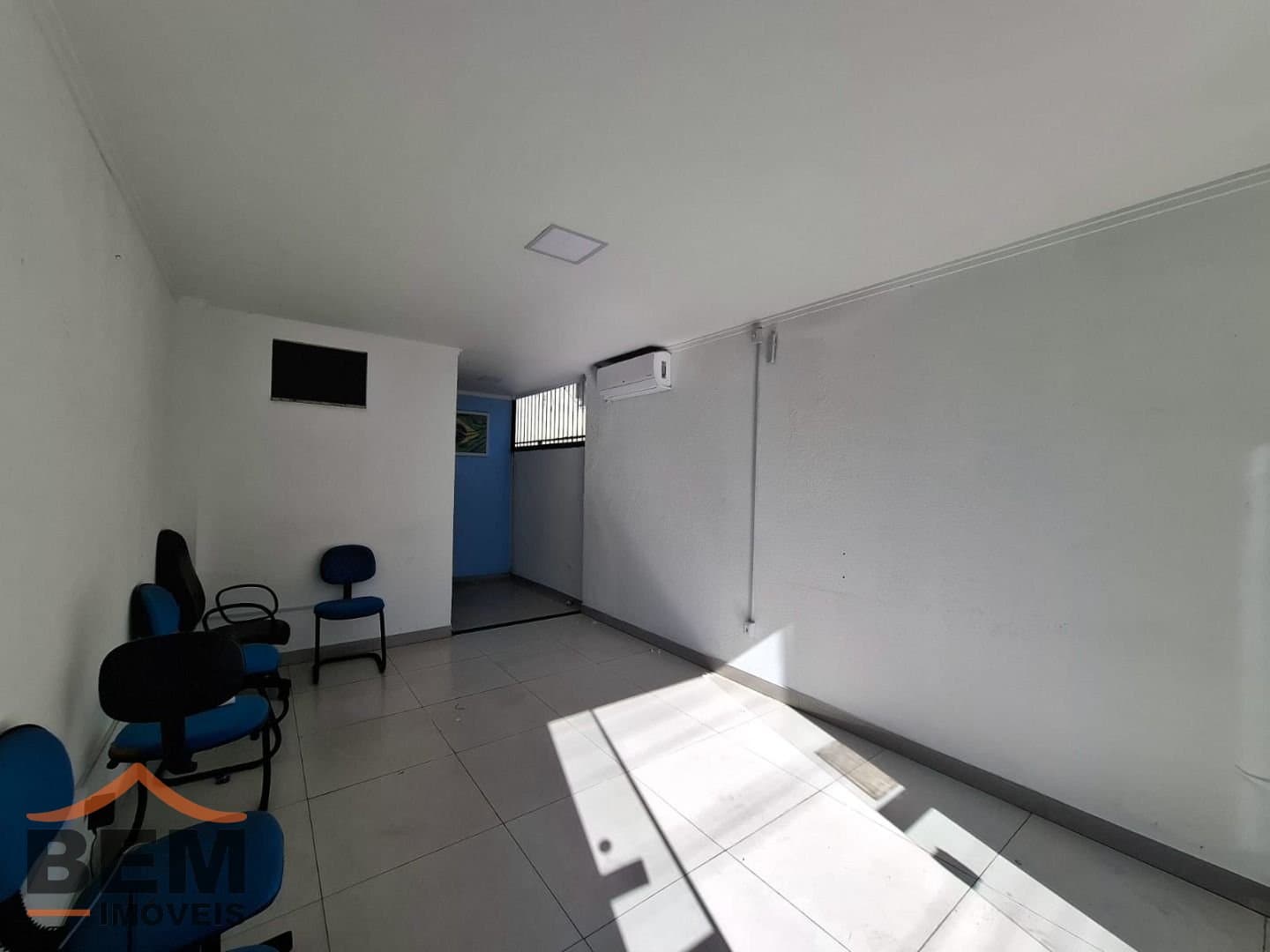Salas/Conjuntos para Locação com 20m² no bairro Nações, em Balneário Camboriú: 03- SALA COMERCIAL 