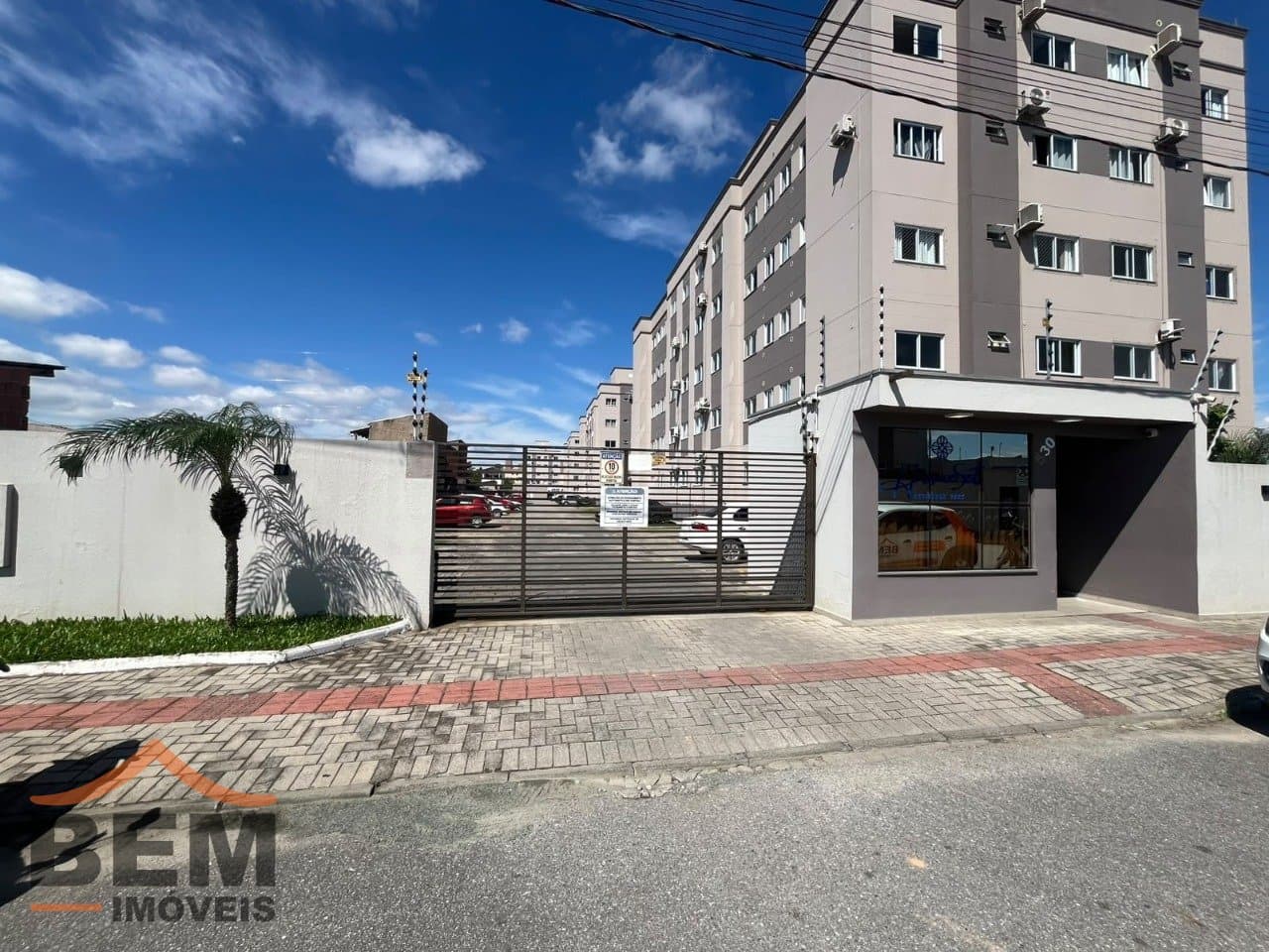 Apartamento para Locação com 2 quartos e 50m² no bairro Cordeiros, em Itajaí