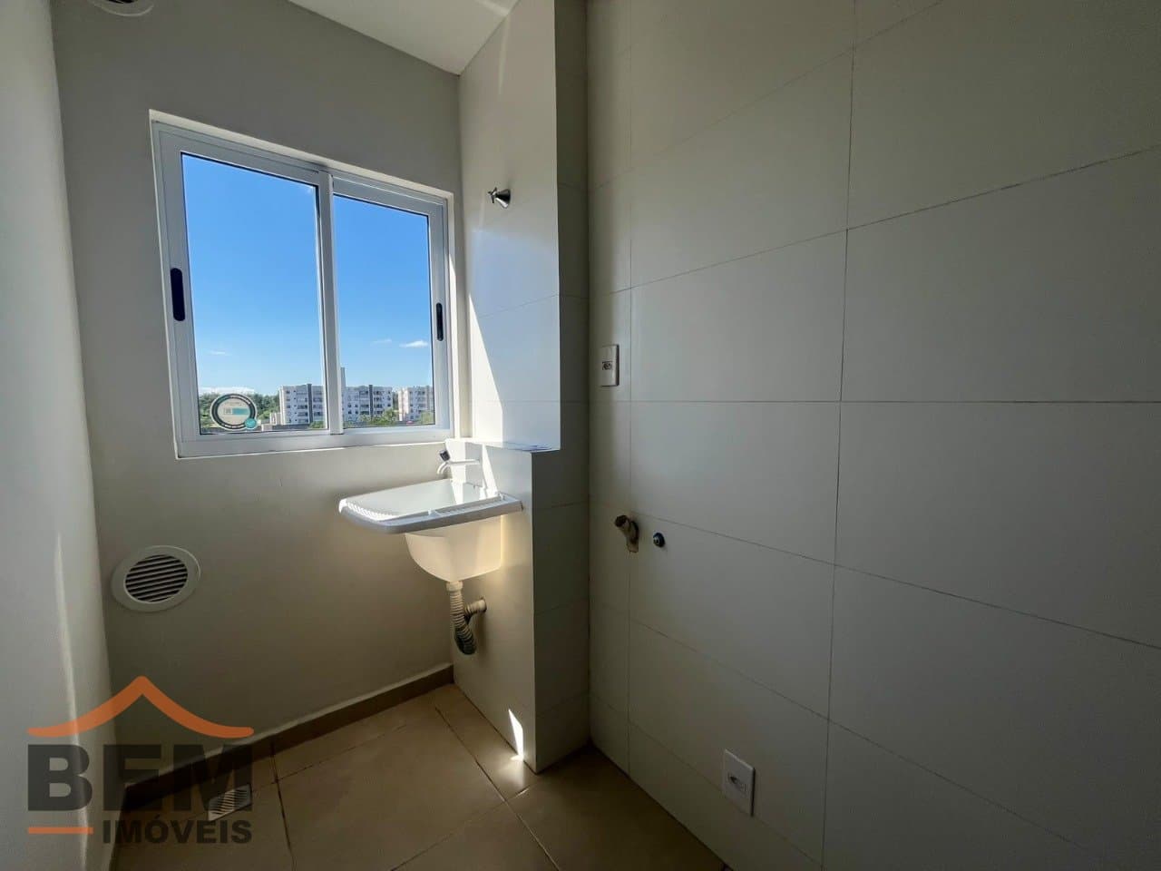 Apartamento para Locação com 2 quartos e 50m² no bairro Cordeiros, em Itajaí