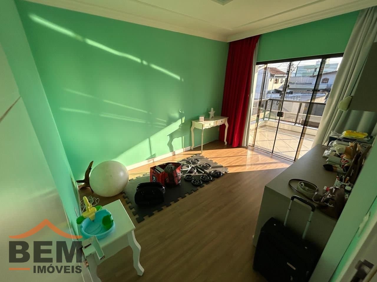 Casa para Venda com 4 quartos e 348m² no bairro Centro, em Camboriú