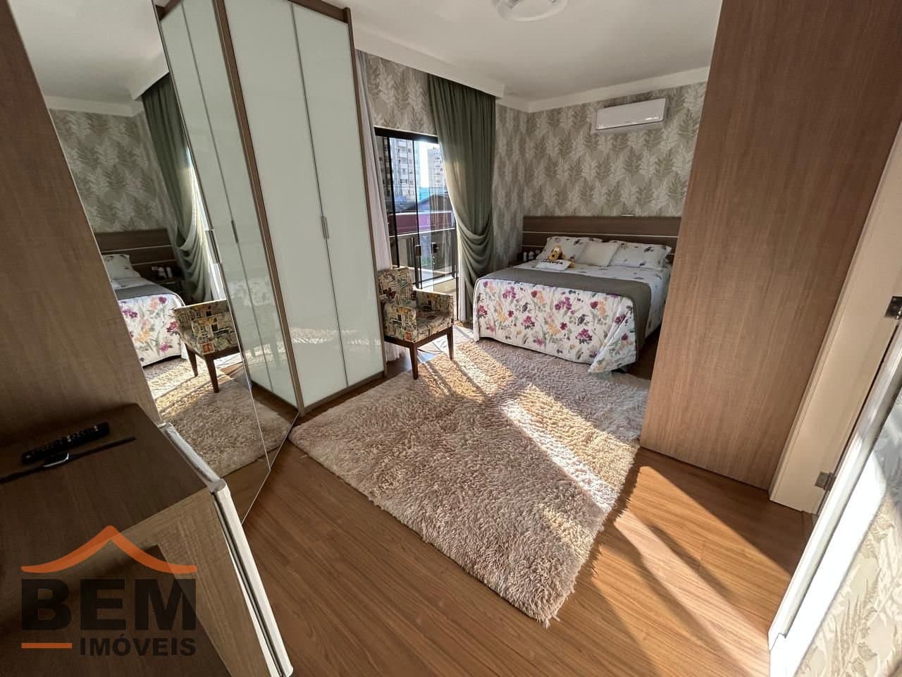 Casa para Venda com 4 quartos e 348m² no bairro Centro, em Camboriú
