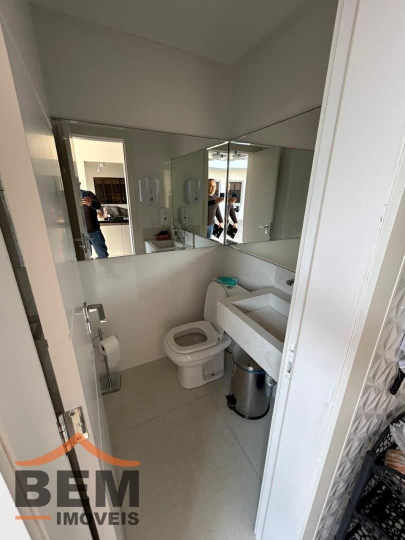 Casa para Venda com 4 quartos e 348m² no bairro Centro, em Camboriú