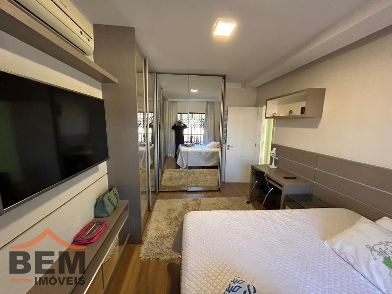 Casa para Venda com 4 quartos e 348m² no bairro Centro, em Camboriú