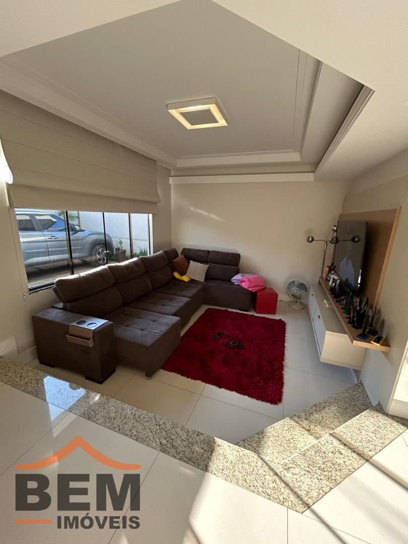 Casa para Venda com 4 quartos e 348m² no bairro Centro, em Camboriú