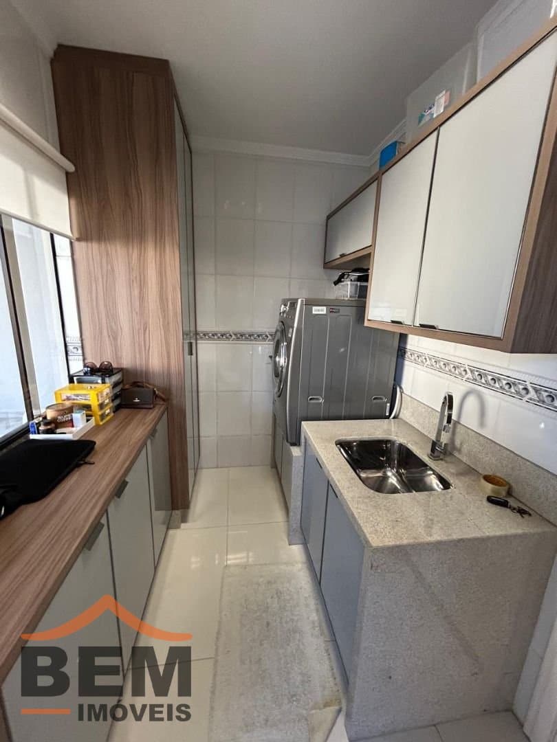 Casa para Venda com 4 quartos e 348m² no bairro Centro, em Camboriú