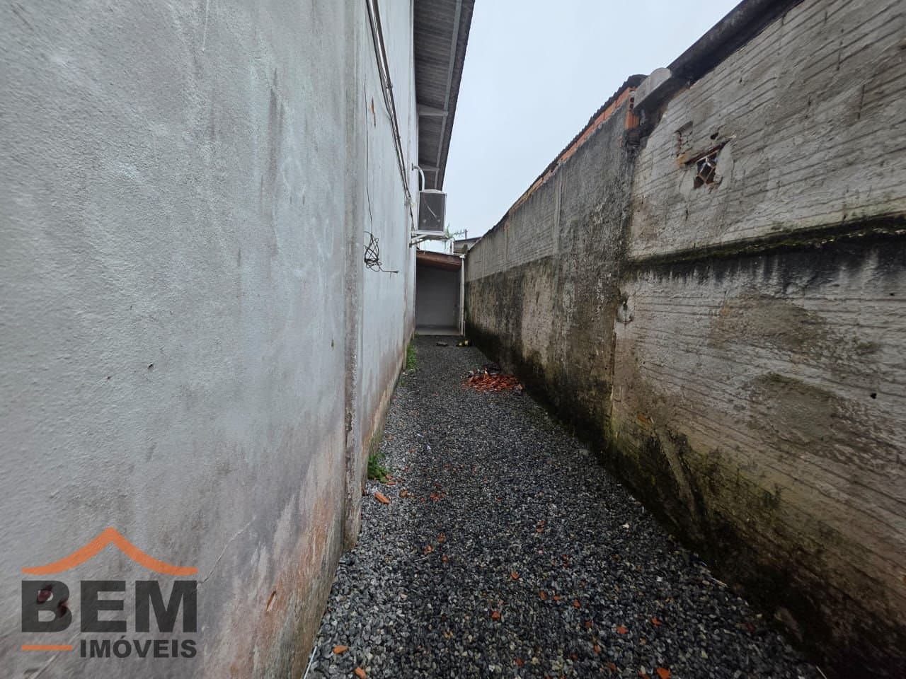 Salas/Conjuntos para Locação com 520m² no bairro Municipios, em Balneário Camboriú: 17- CORREDOR